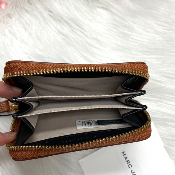 👝🐌 MARC JACOBS Leather Zip Wallet 🐌👝 - Picture 11 of 16